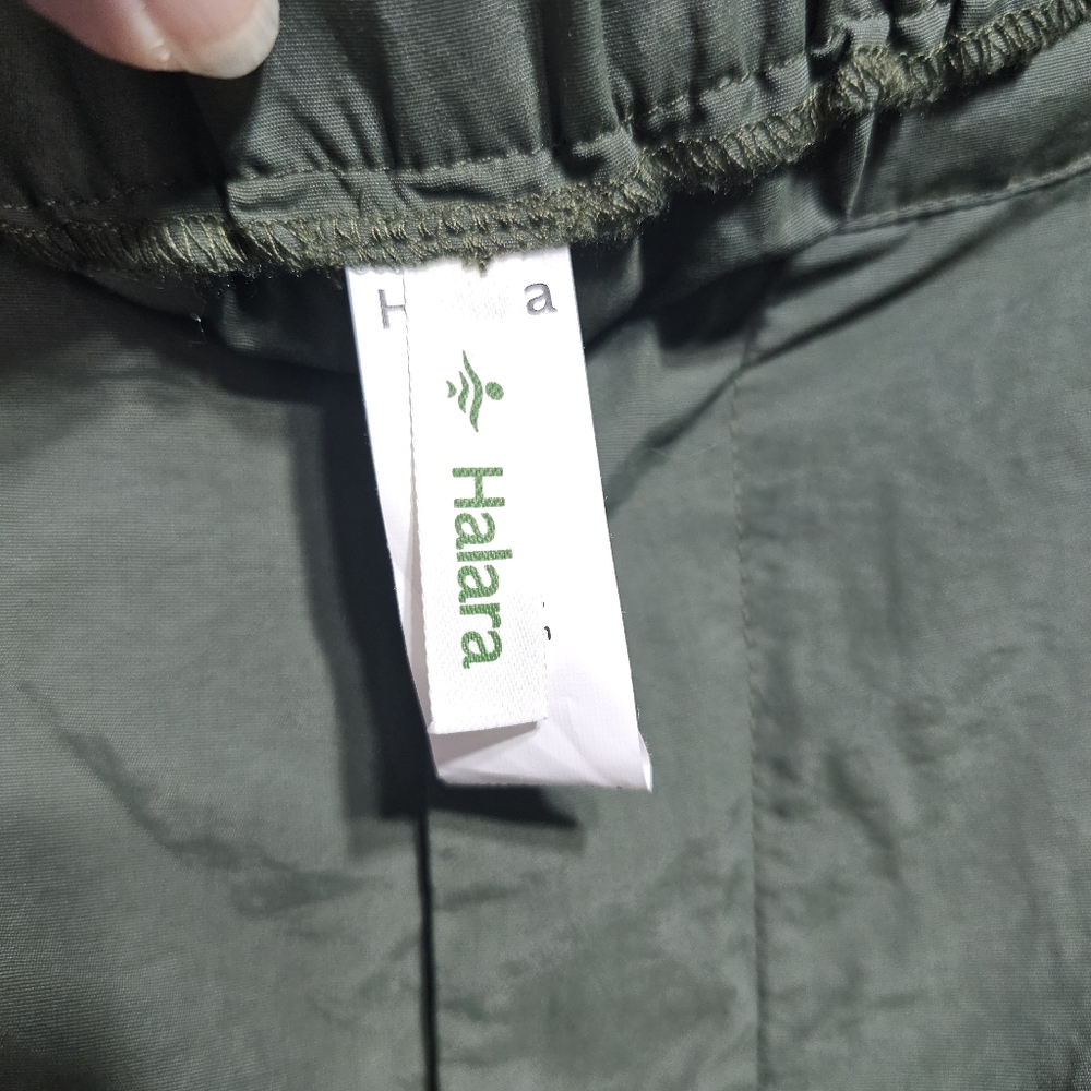 NWOT Halara Womens Green Mid Rise Side Pocket Wide Leg Nylon Cargo Pants Size XL - Picture 8 of 11